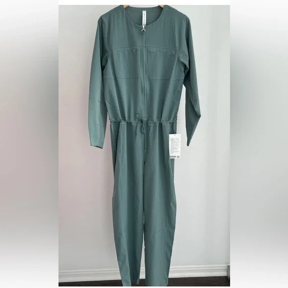 NWT Lululemon Ventlight Zippered Jumpsuit - Picture 6 of 6